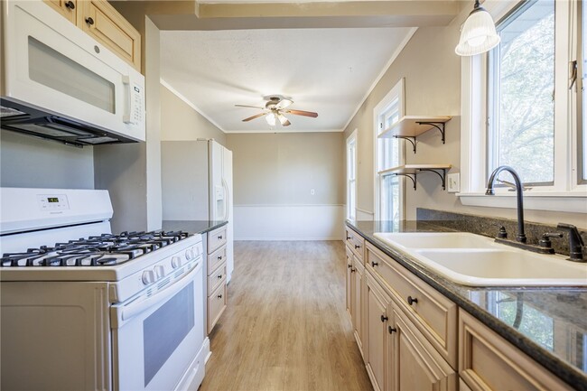 property at 1609 Culver Rd