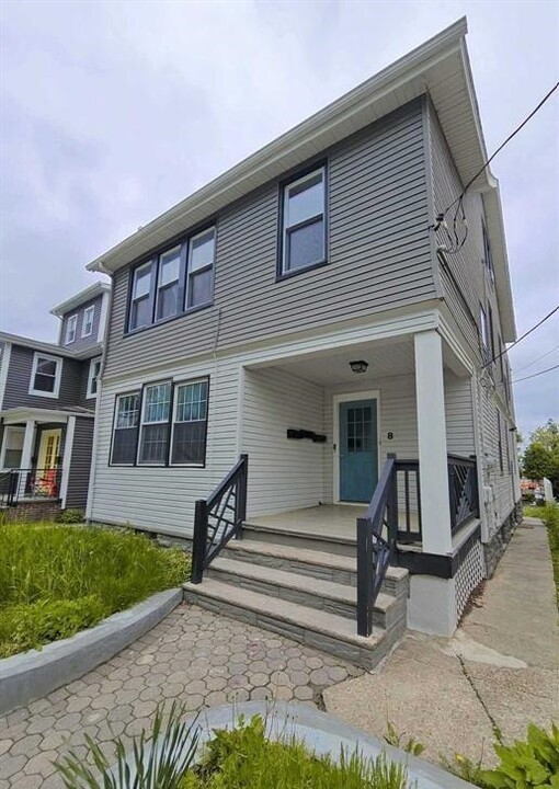 8 Boyden Pkwy S in Maplewood, NJ - Foto de edificio