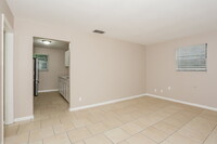 6962 Goldilocks Ln in Jacksonville, FL - Building Photo - Building Photo