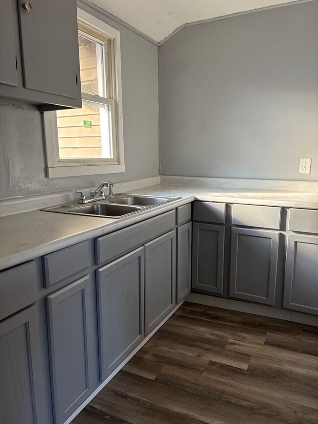 422 Reed St in Sharon, PA - Building Photo - Building Photo