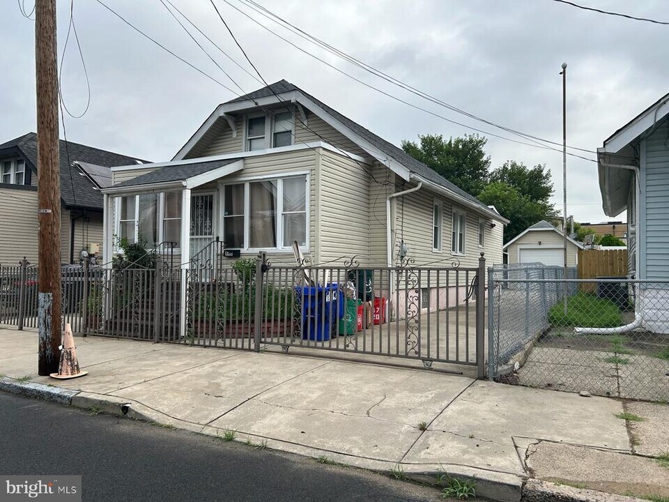 840 N 30th St in Camden, NJ - Building Photo