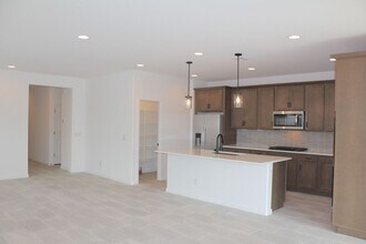 12549 W Luxton Ln in Avondale, AZ - Building Photo - Building Photo