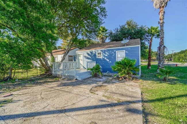 201 19th St N in Texas City, TX - Building Photo - Building Photo