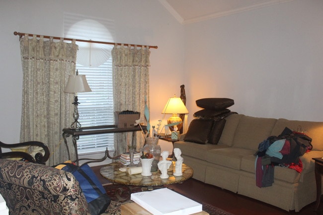 property at 4522 Oak Shores Dr