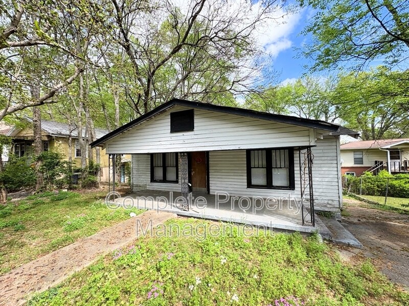 1015 11th St N in Bessemer, AL - Building Photo