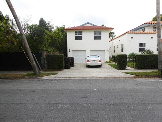 310 Almeria Rd in West Palm Beach, FL - Building Photo - Building Photo
