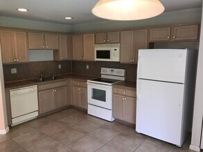 6109 Reynolds St in West Palm Beach, FL - Building Photo - Building Photo