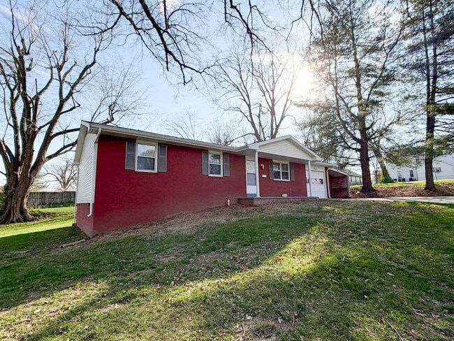 615 Oak St in Jackson, MO - Building Photo - Building Photo