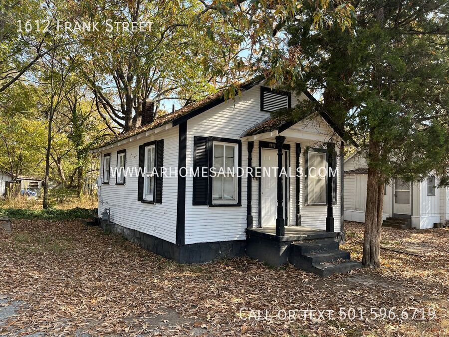 1612 Frank St in North Little Rock, AR - Building Photo