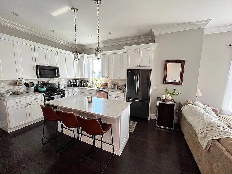6 Souther Rd in Boston, MA - Building Photo