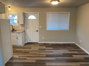 225 6th St SE in Dickinson, ND - Building Photo - Building Photo