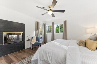 4404 Vista Way in La Mesa, CA - Building Photo - Building Photo
