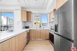 1463 1/2 S Beverly Dr in Los Angeles, CA - Building Photo - Building Photo