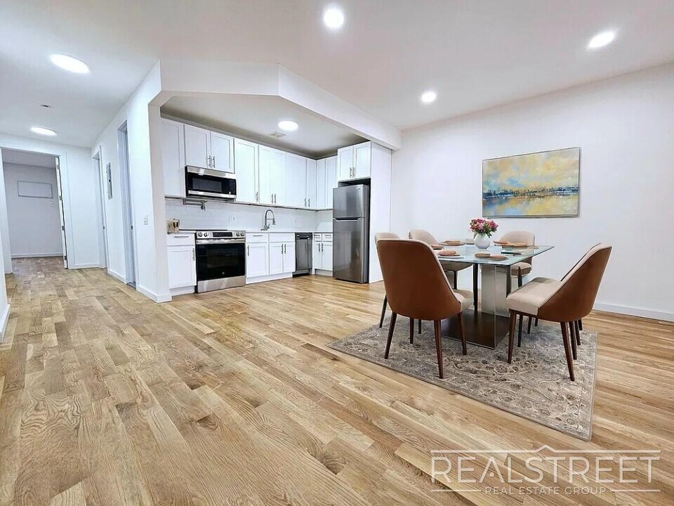 183 Chauncey St in Brooklyn, NY - Building Photo