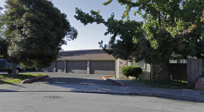 22741 Souza Ct in Hayward, CA - Building Photo - Building Photo