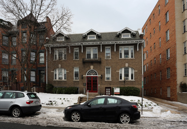 221 Constitution Ave NE in Washington, DC - Building Photo - Building Photo