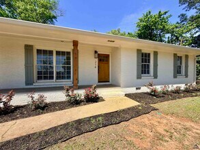 214 Meadowridge Dr in Warner Robins, GA - Building Photo - Building Photo