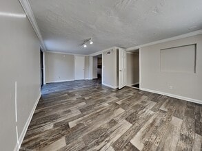 5916 Ensenada Rd in Jacksonville, FL - Building Photo - Building Photo