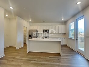 1548 Aquamarine Dr in Loganville, GA - Building Photo - Building Photo