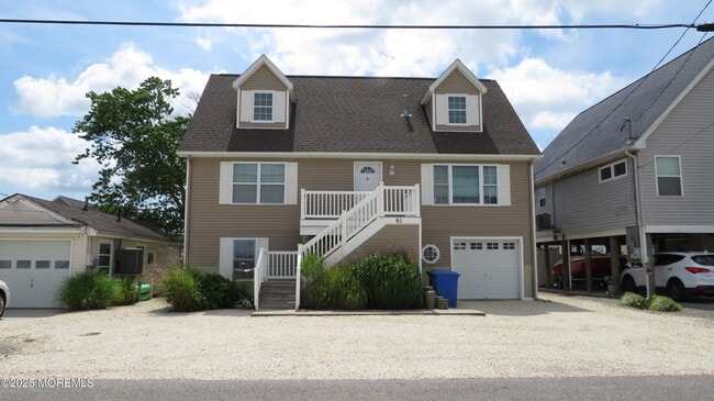 61 Albert Dr