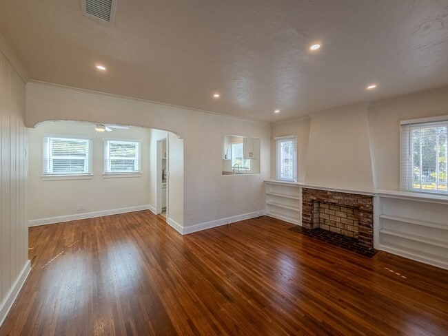 1320 E Maple St in Glendale, CA - Building Photo - Building Photo