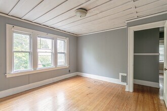 4 Carroll Pl, Unit 6 in Rochester, NY - Building Photo - Building Photo