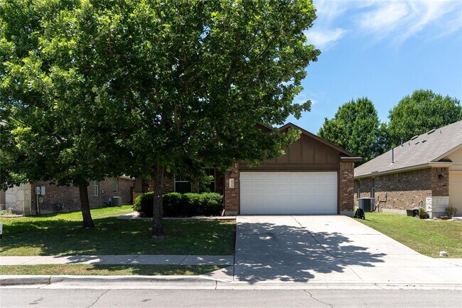 828 Middle Creek Dr in Buda, TX - Building Photo - Building Photo