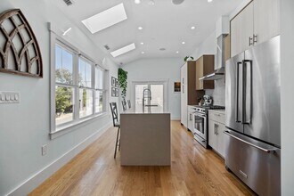 11 Ashland St in Boston, MA - Building Photo - Building Photo