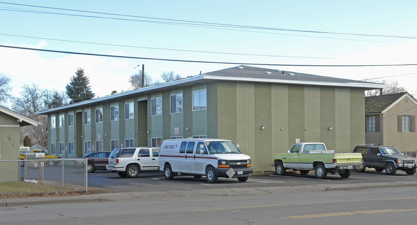 Sky Manor Apartments in Yakima, WA - Foto de edificio