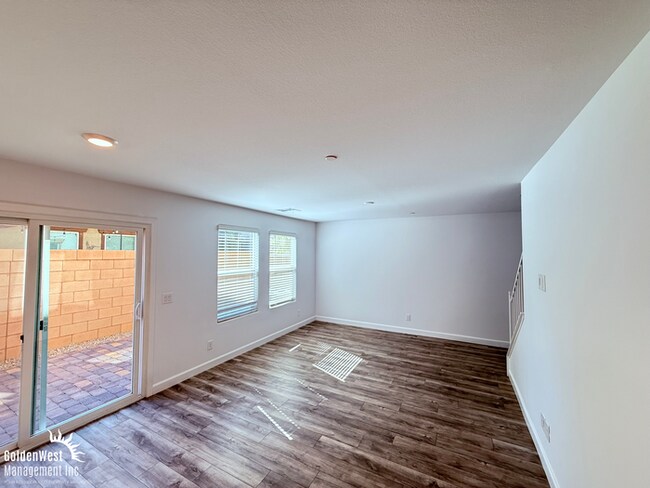 321 Bay Village Pl in Henderson, NV - Building Photo - Building Photo