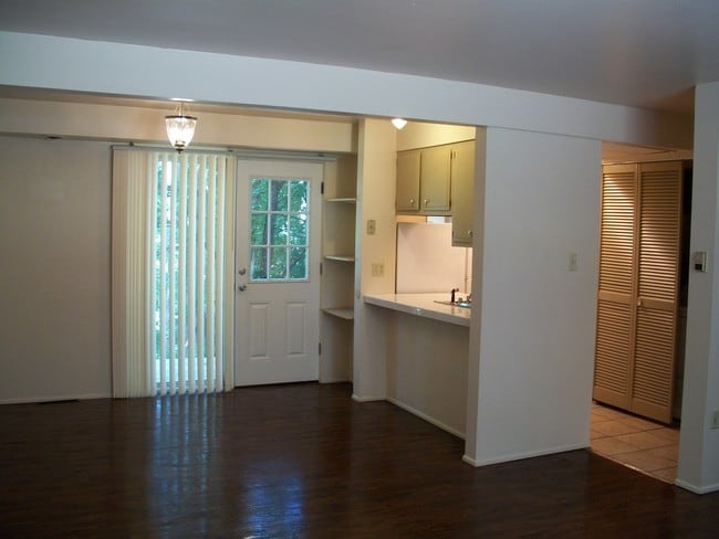 524 Mercer Rd in Butler, PA - Building Photo - Building Photo