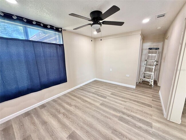 2005 W Orange Blvd in Kissimmee, FL - Building Photo - Building Photo