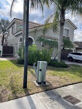 915 SW 155th Ct in Miami, FL - Building Photo - Building Photo
