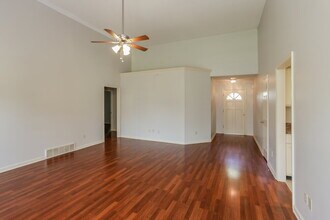 7592 Dexter Run Cir in Memphis, TN - Building Photo - Building Photo