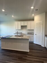 7004 Gilbert Dr in Killeen, TX - Building Photo - Building Photo