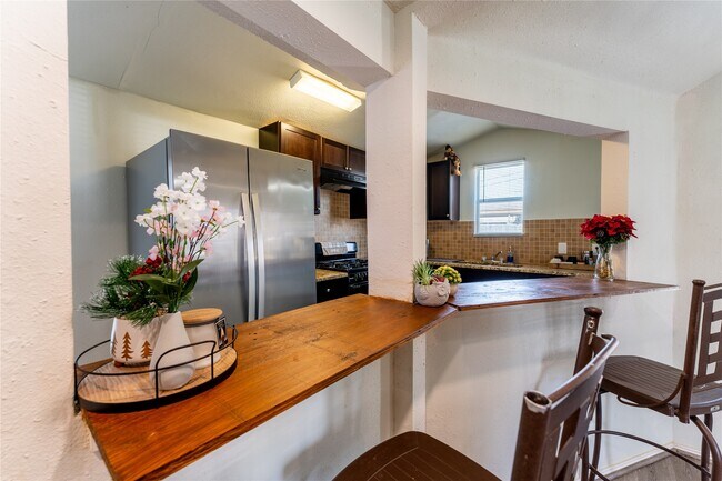 2010 Caplin St in Houston, TX - Building Photo - Building Photo