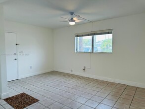 7901 SW 64th Ave in South Miami, FL - Building Photo - Building Photo