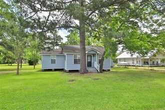 18419 Buddy Riley Blvd in Magnolia, TX - Building Photo - Building Photo