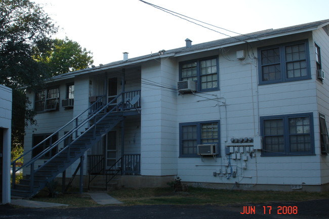 4-Plex in San Antonio, TX - Building Photo - Building Photo