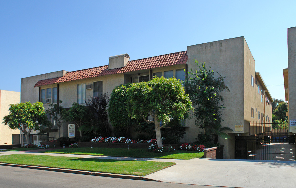 10836 Rose Ave in Los Angeles, CA - Building Photo