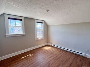 31 Center St in Torrington, CT - Building Photo - Building Photo