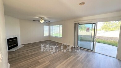 797 Atlantic Dr in Corona, CA - Building Photo - Building Photo