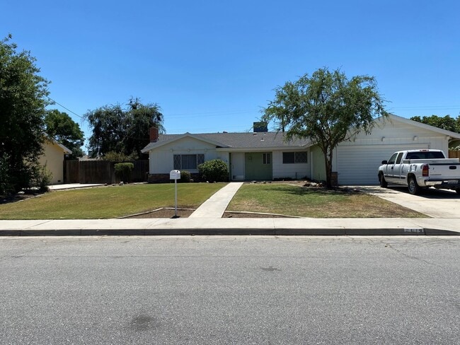 property at 5813 Carissa Ave