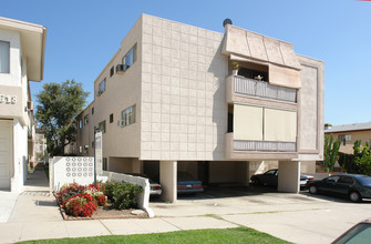 614 E Orange Grove Ave in Burbank, CA - Building Photo - Building Photo