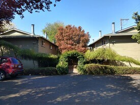 2707 SE 50th Ave in Portland, OR - Building Photo