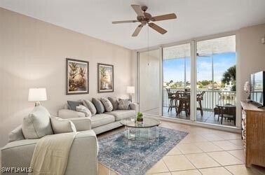 450 Launch Cir in Naples, FL - Building Photo - Building Photo
