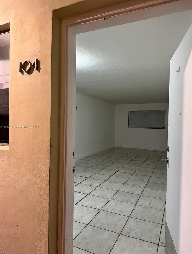 770 NE 128th St in North Miami, FL - Building Photo - Building Photo