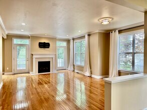 14 Park Pl Cir in West Hartford, CT - Building Photo - Building Photo