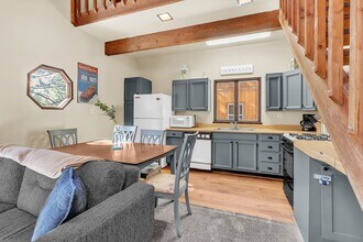 689 Butte Ave in Big Bear, CA - Building Photo - Building Photo