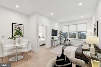 30 W Allens Ln, Unit 210 in Philadelphia, PA - Foto de edificio - Building Photo